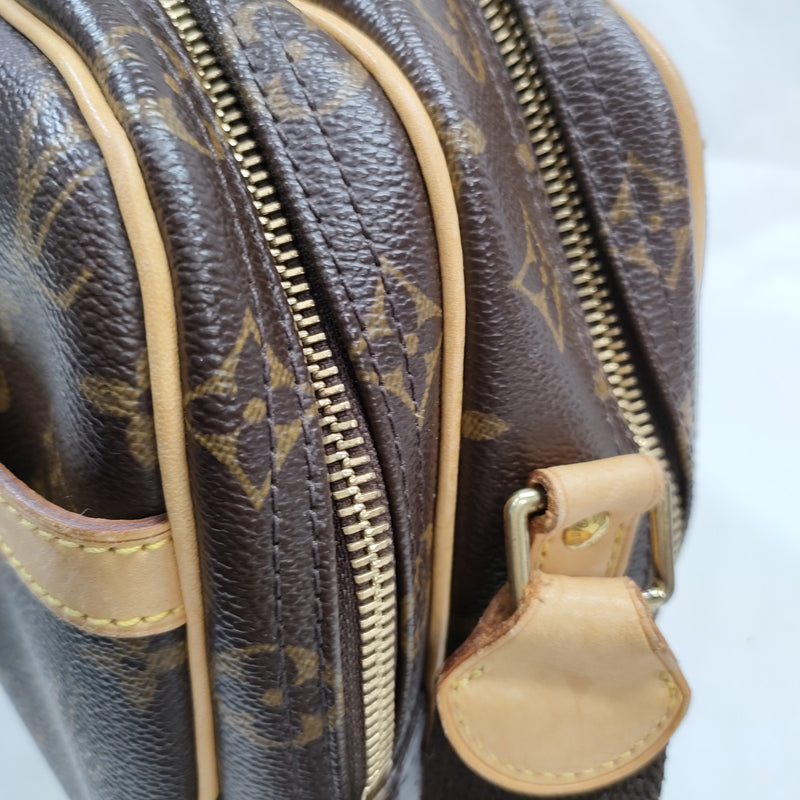 Louis Vuitton Lv Crossbody Bag Reporter