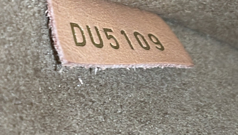 Louis Vuitton Boite Chapeau Souple Bag