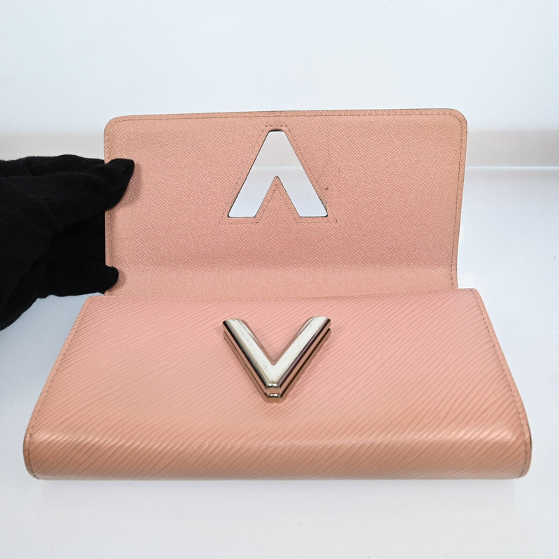 Louis Vuitton Lv Logo Twist Long Bifold