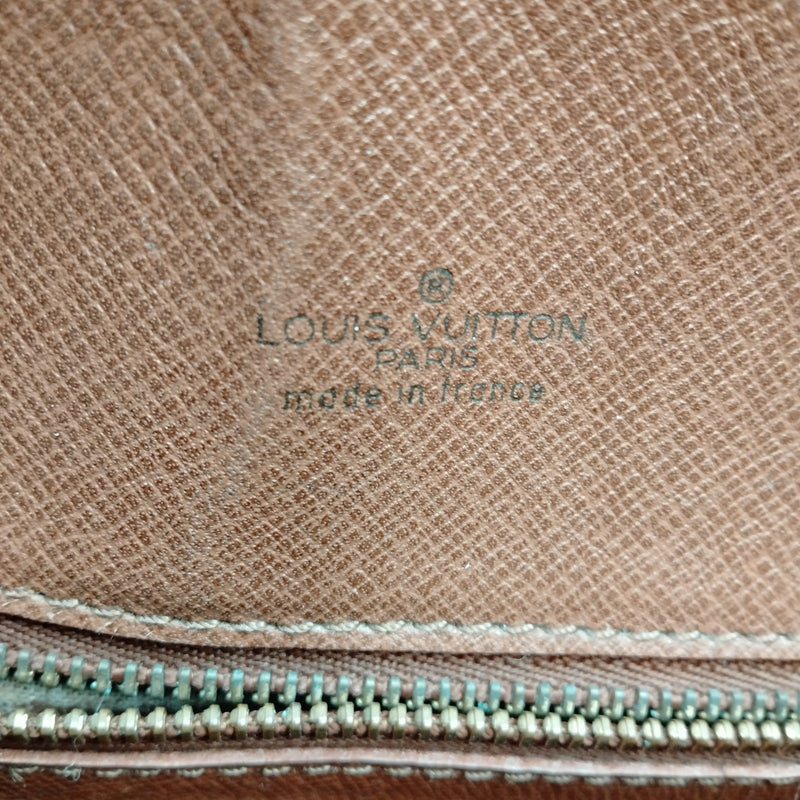 Louis Vuitton Lv Shoulder Bag Saint