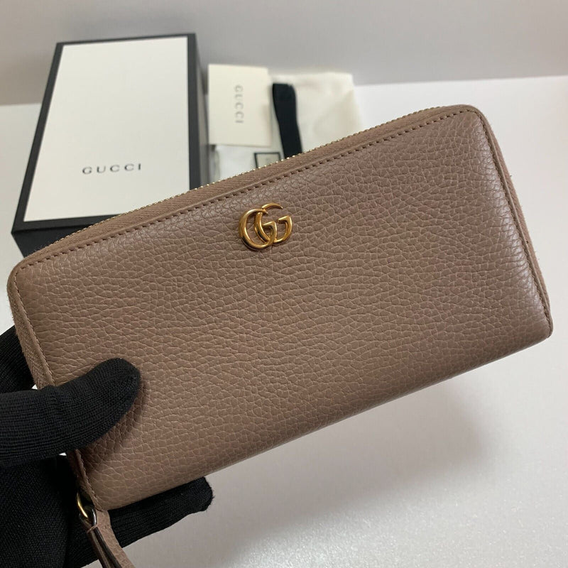 Gucci Gg Marmont Round Zipper