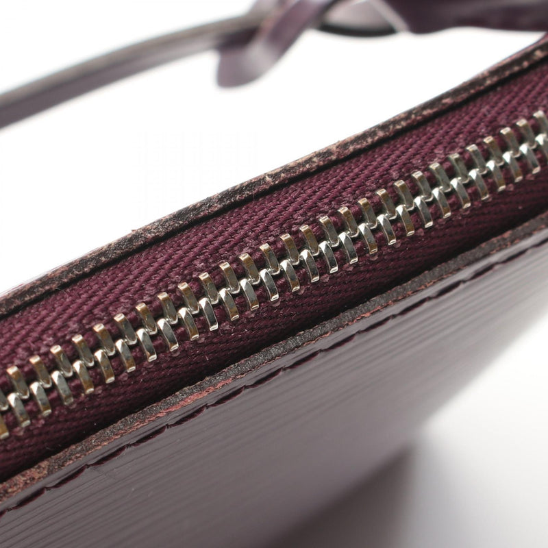 Louis Vuitton Pochette Accessoires Hand