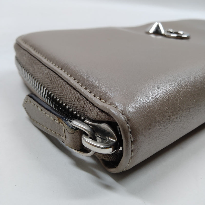 Fendi Long Wallet Beige Leather