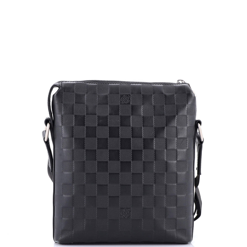 Louis Vuitton Discovery Messenger Bag