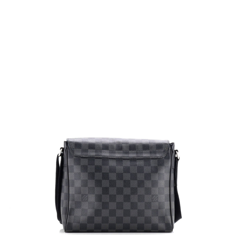 Louis Vuitton District Nm Messenger Bag