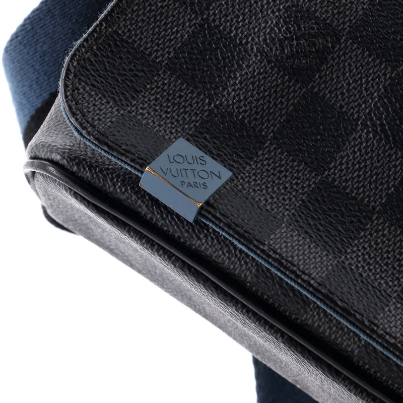 Louis Vuitton District Nm Messenger Bag
