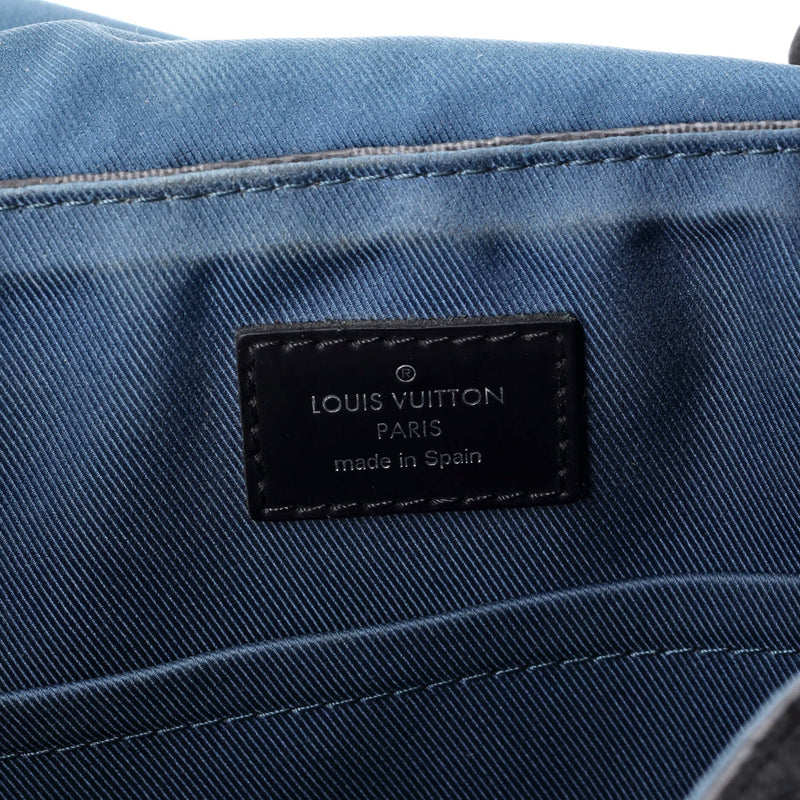 Louis Vuitton District Nm Messenger Bag