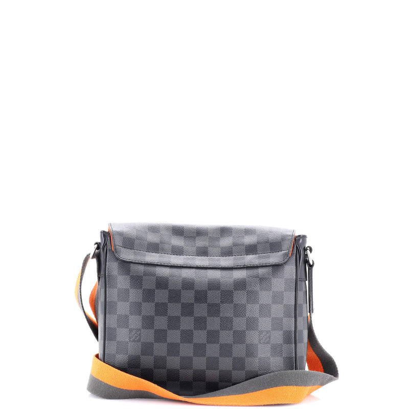 Louis Vuitton District Nm Messenger Bag