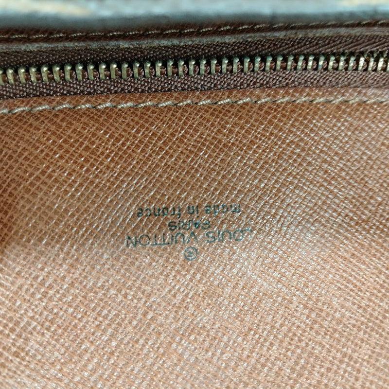 Louis Vuitton Lv Shoulder Bag Saint
