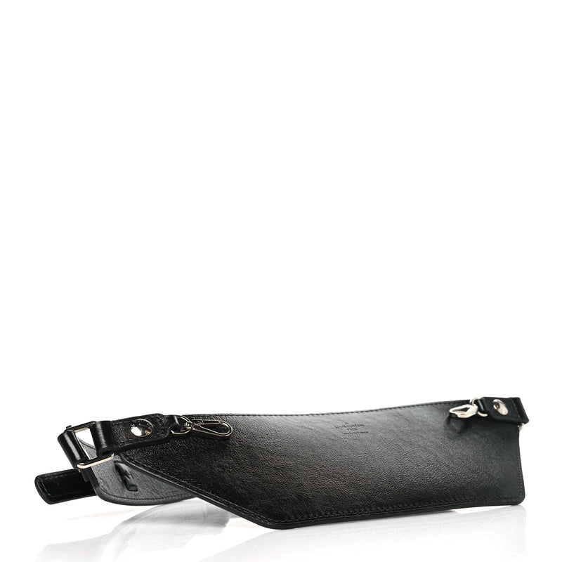 Louis Vuitton Reverse Giant Dauphine