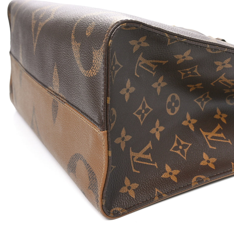 Louis Vuitton Reverse Giant Onthego Mm