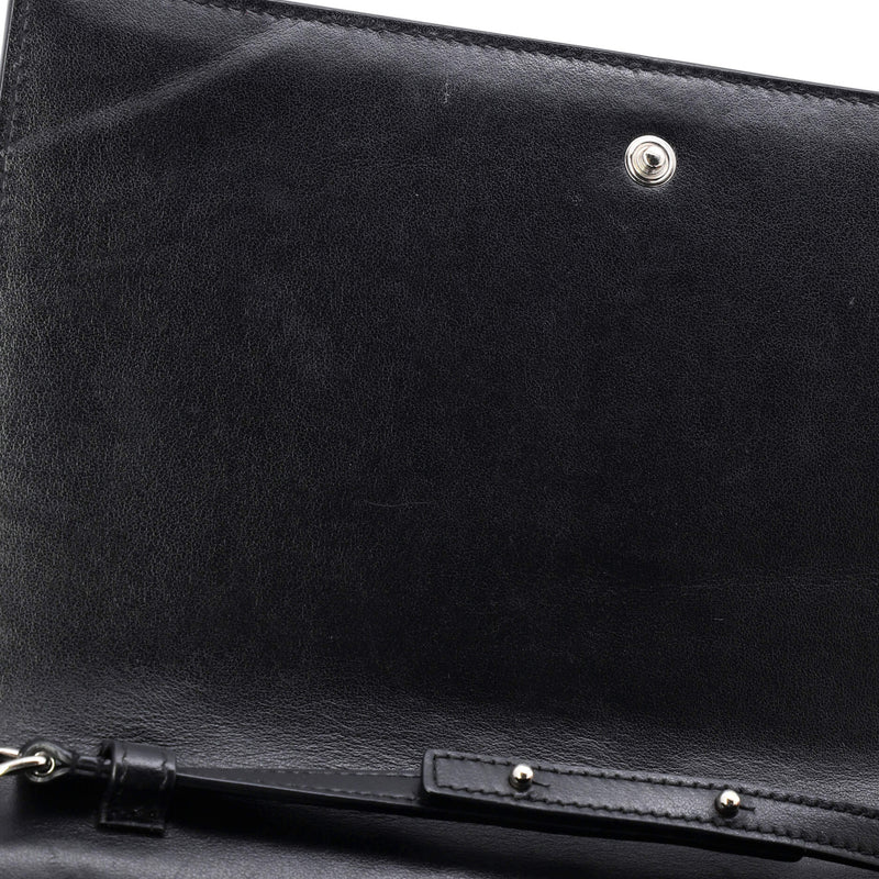 Saint Laurent Classic Wallet On Chain