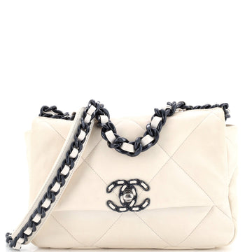 Chanel 19 Flap Bag Quilted Glossy