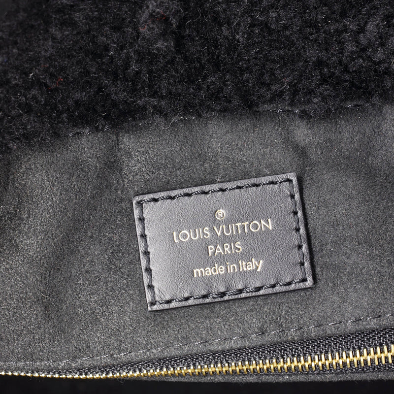 Louis Vuitton Onthego Tote Giant Teddy