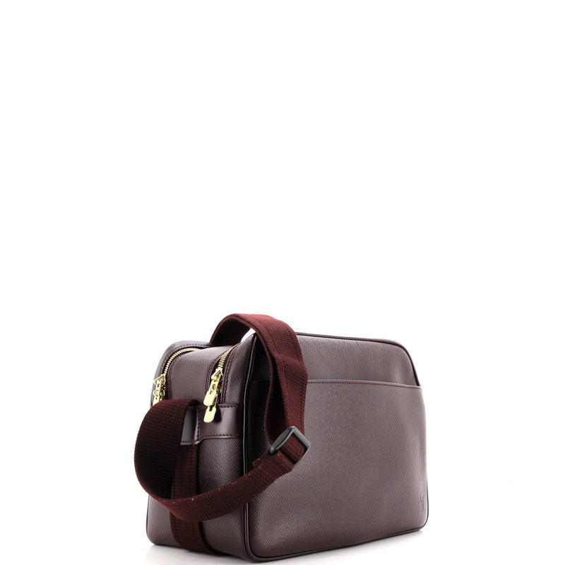 Louis Vuitton Reporter Bag Taiga Leather