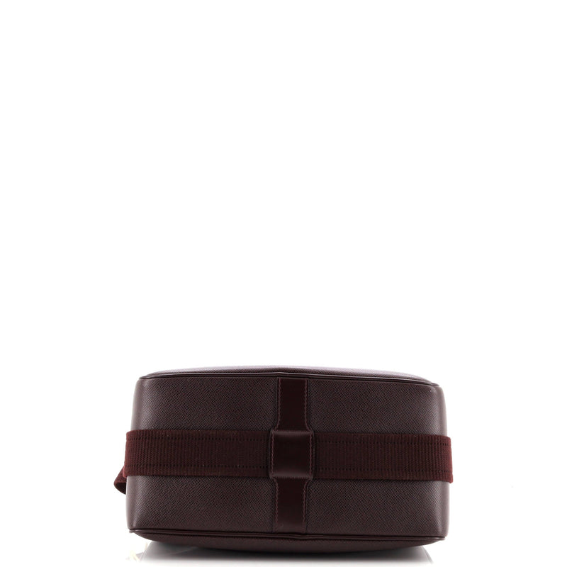 Louis Vuitton Reporter Bag Taiga Leather