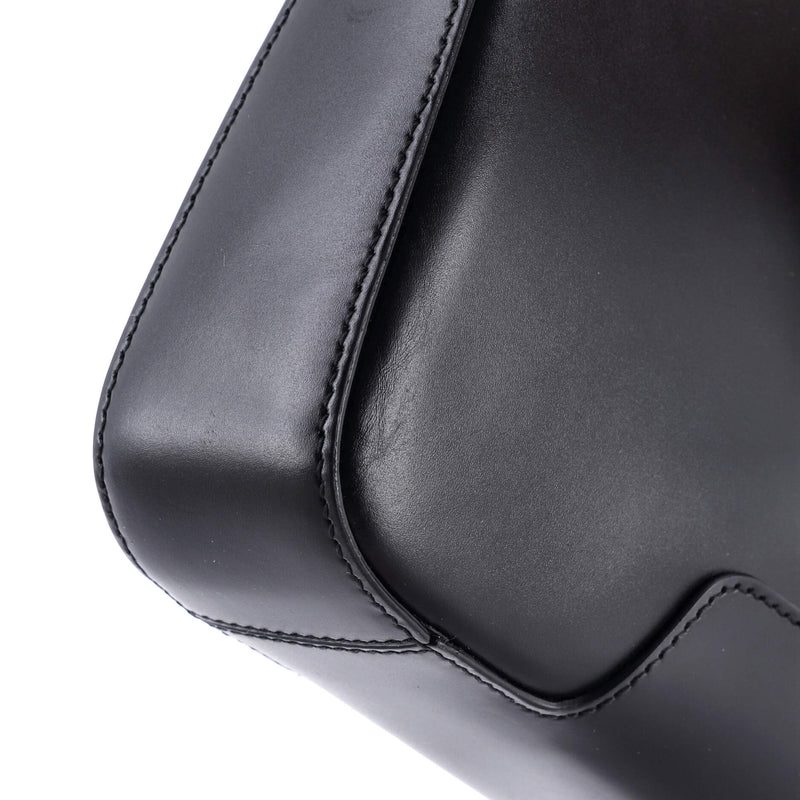 Burberry Tb Zip Hobo Leather Medium