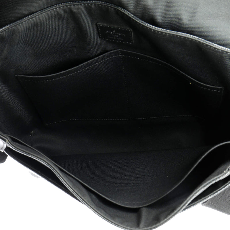 Louis Vuitton District Nm Messenger Bag