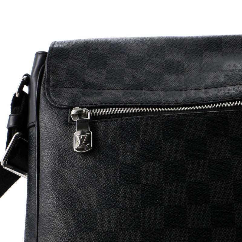 Louis Vuitton District Nm Messenger Bag
