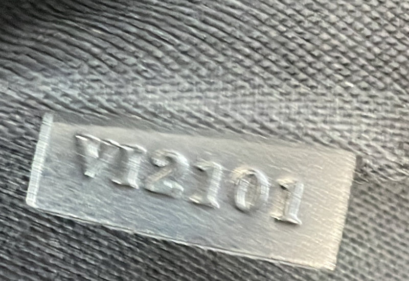 Louis Vuitton Thomas Handbag Damier