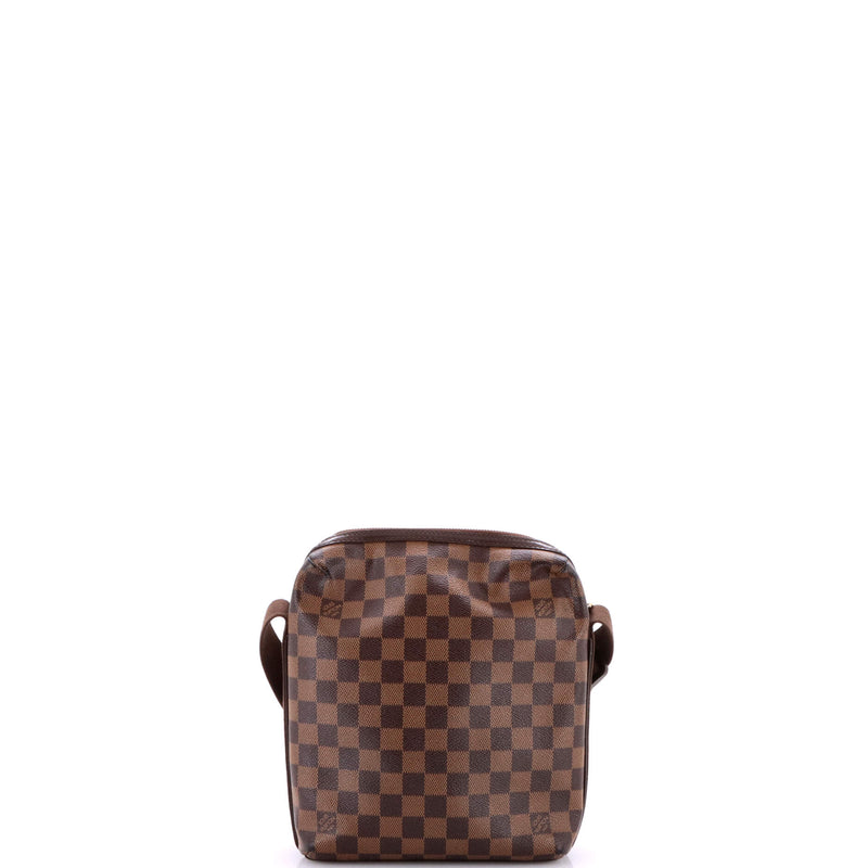 Louis Vuitton Trotteur Beaubourg Handbag