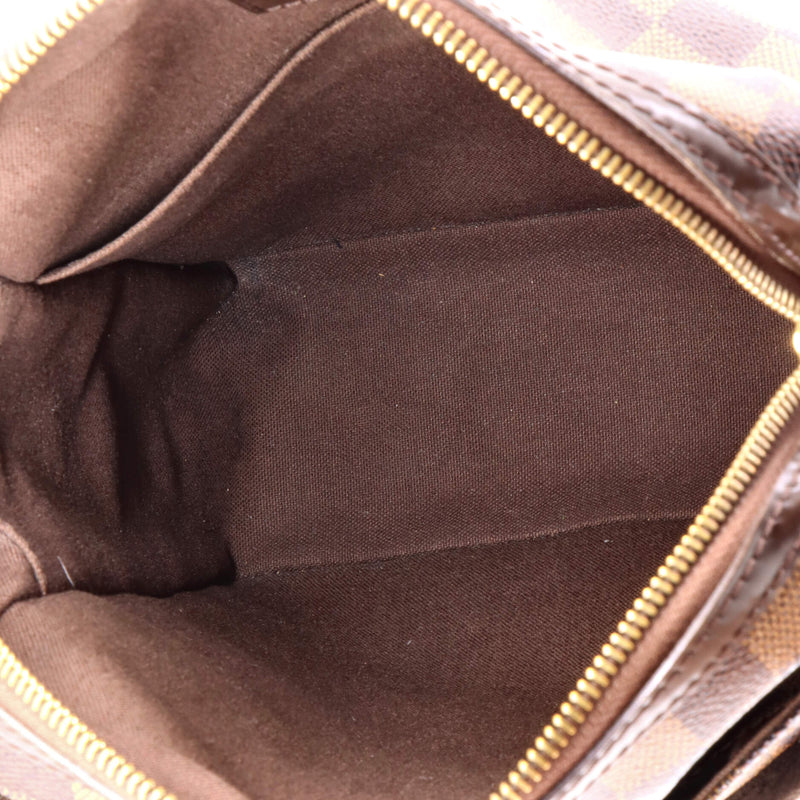 Louis Vuitton Trotteur Beaubourg Handbag