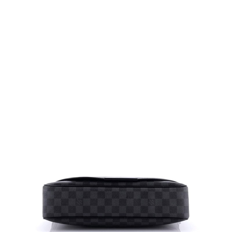 Louis Vuitton Daniel Messenger Bag