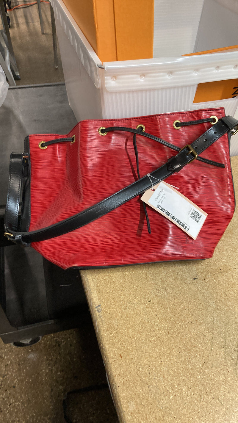 Louis Vuitton Noe Handbag Epi Leather