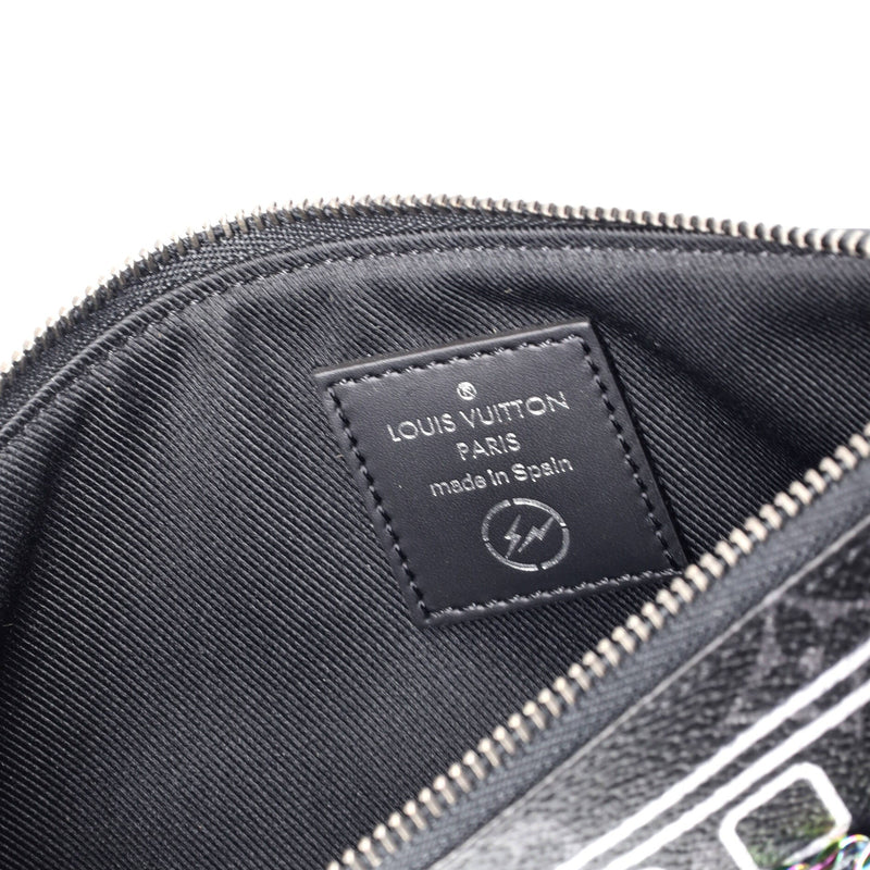 Louis Vuitton Iphone Pouch Flash