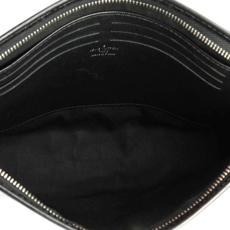 Louis Vuitton Pochette Voyage Damier