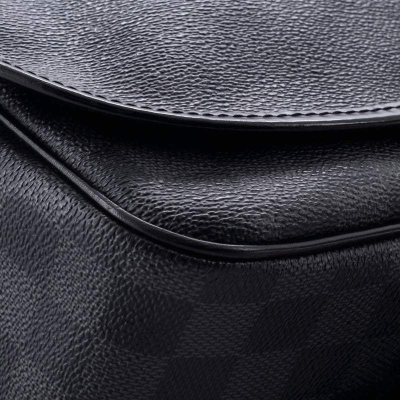 Louis Vuitton Daniel Messenger Bag