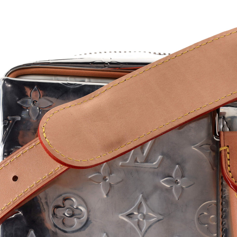 Louis Vuitton Neo Porte Documents Voyage