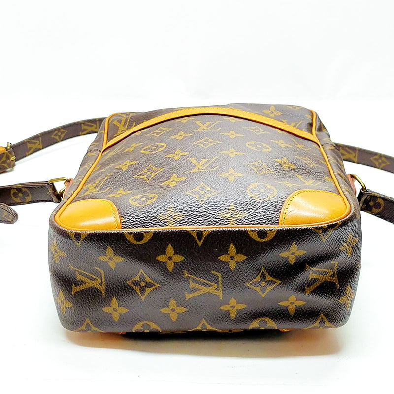 Louis Vuitton Lv Shoulder Bag Danubemm