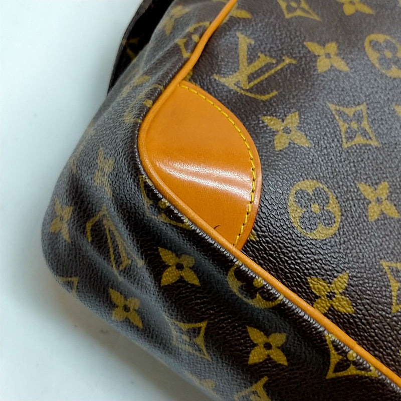 Louis Vuitton Lv Shoulder Bag Danubemm