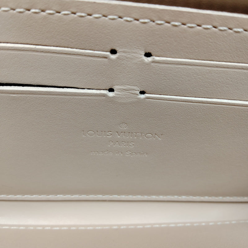 Louis Vuitton Lv Long Wallet Beige