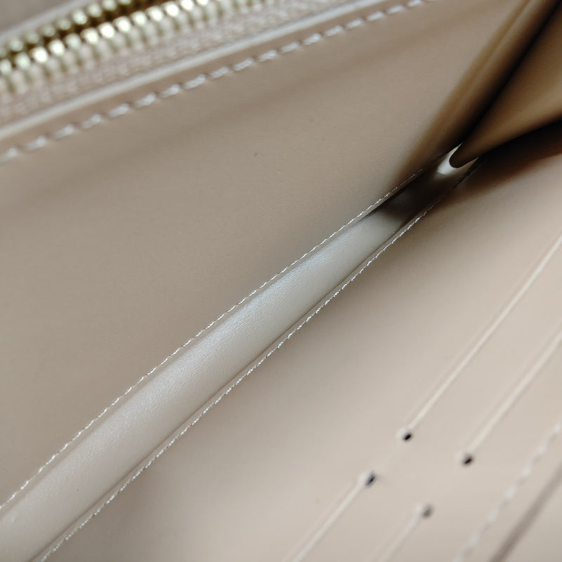 Louis Vuitton Lv Long Wallet Beige