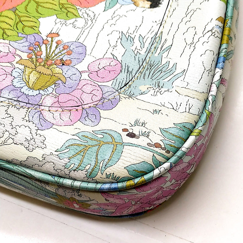 Gucci Shoulder Bag White Leather