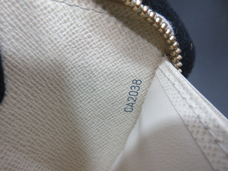 Louis Vuitton Damier Azur Zippy
