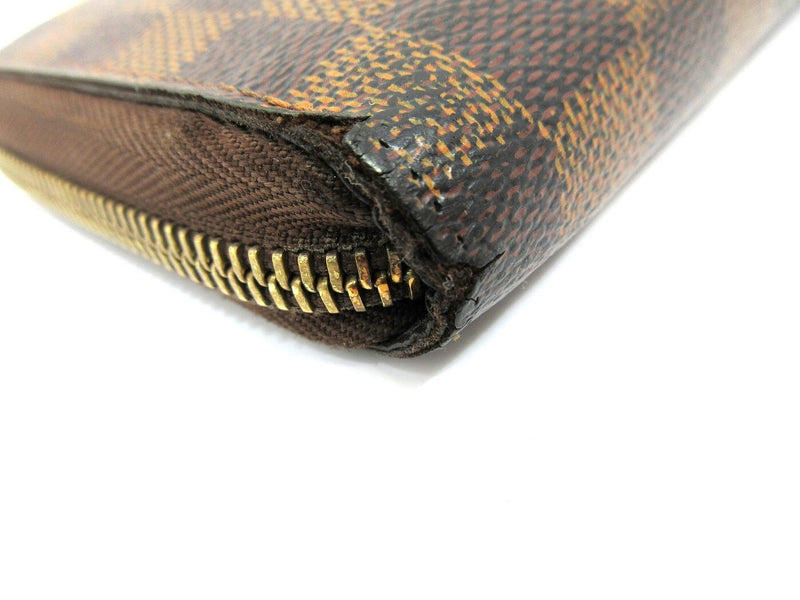 Louis Vuitton Damier Zippy