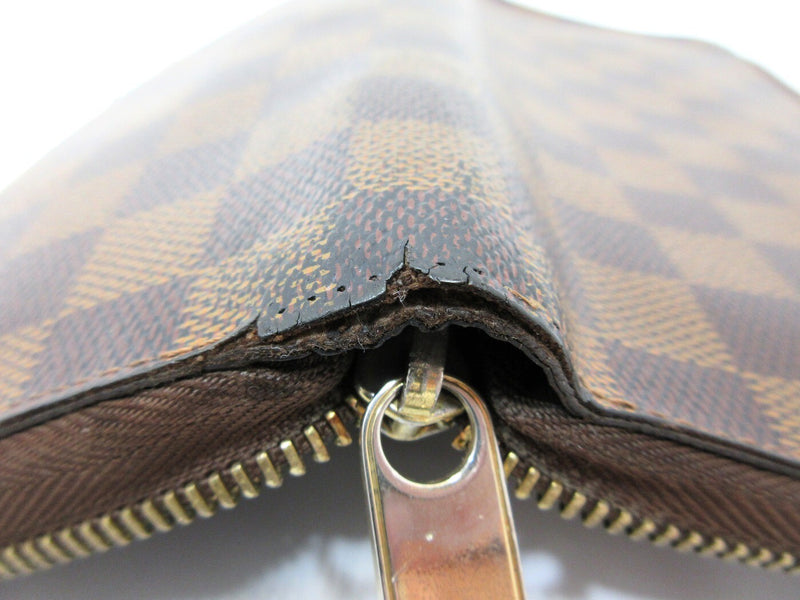 Louis Vuitton Damier Zippy