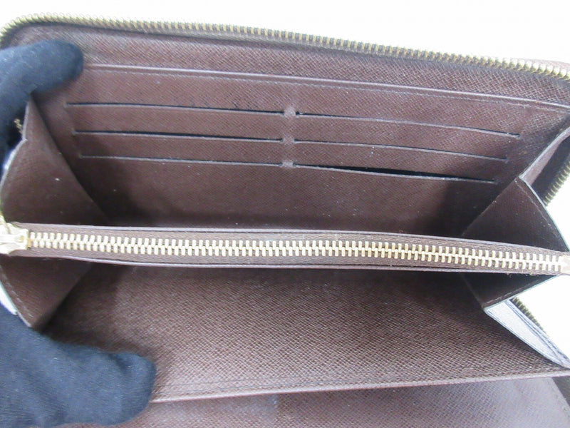 Louis Vuitton Damier Zippy