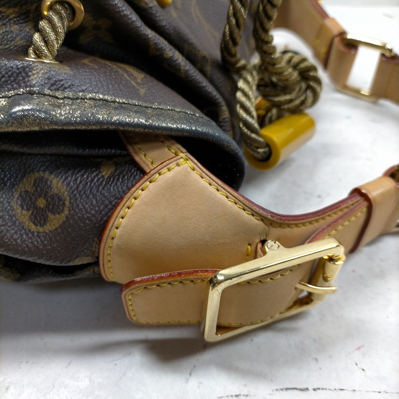 Louis Vuitton Lv Shoulder Bag Kalahari