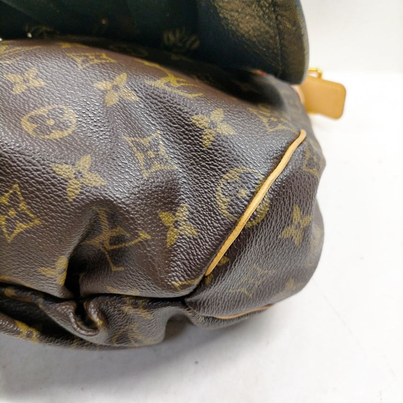 Louis Vuitton Lv Shoulder Bag Kalahari