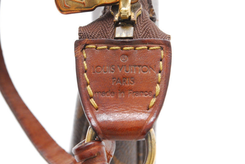 Louis Vuitton Pochette Accessoires Lv