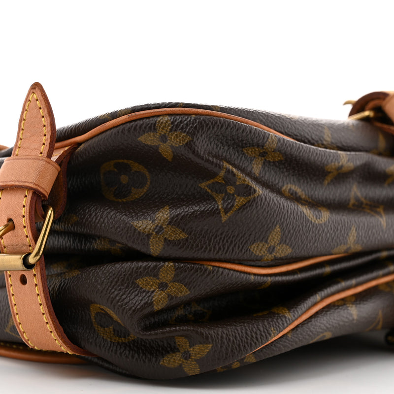 Louis Vuitton Saumur 30
