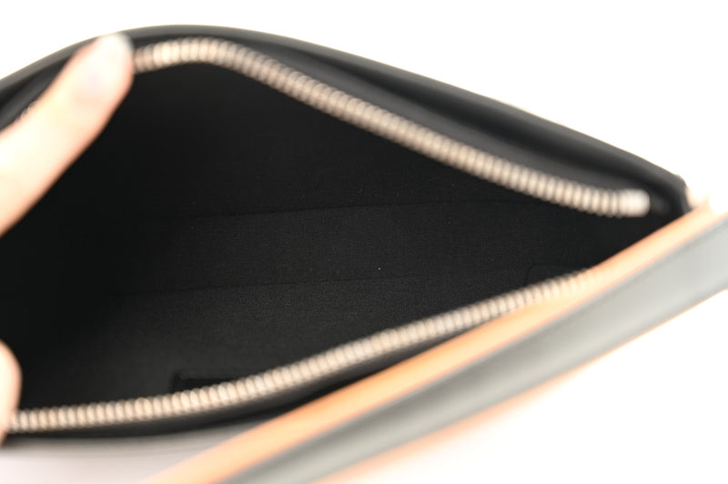 Louis Vuitton Mat Fowler Black