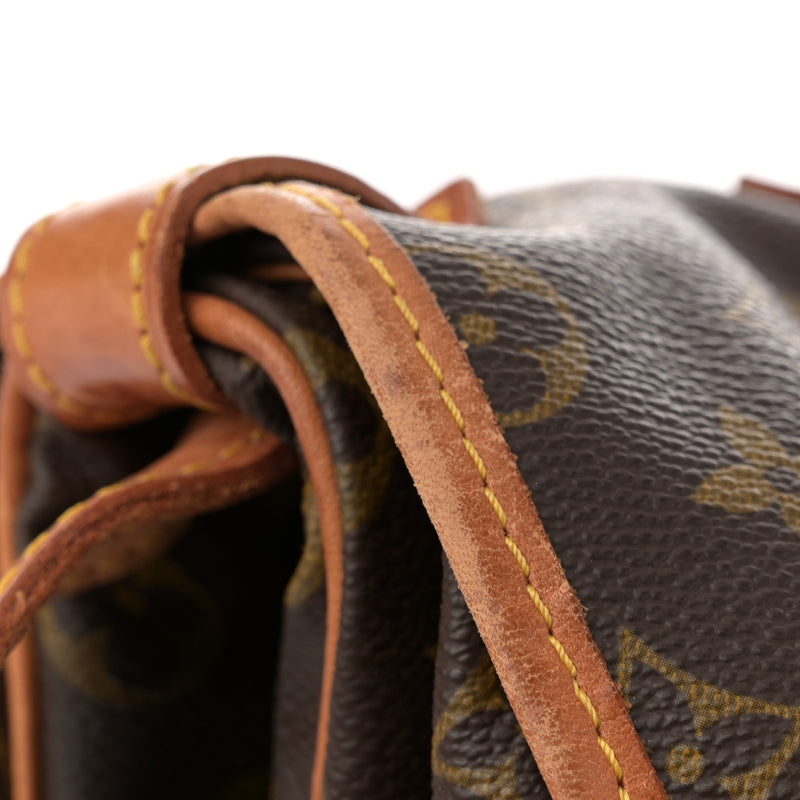 Louis Vuitton Saumur 43