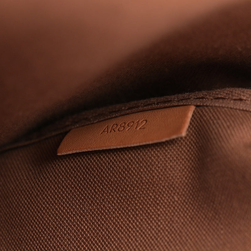 Louis Vuitton Saumur 43