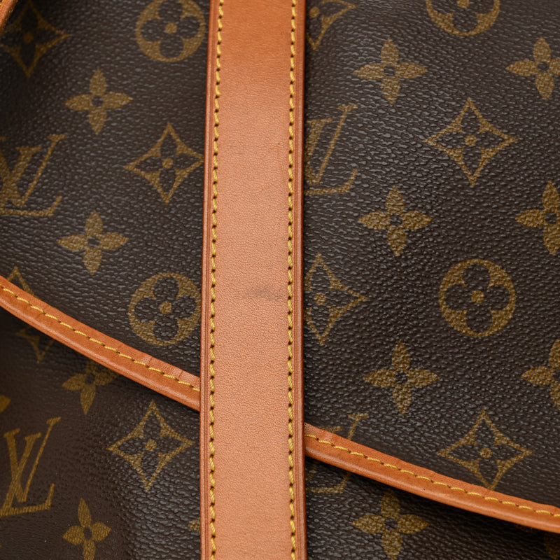 Louis Vuitton Saumur 43