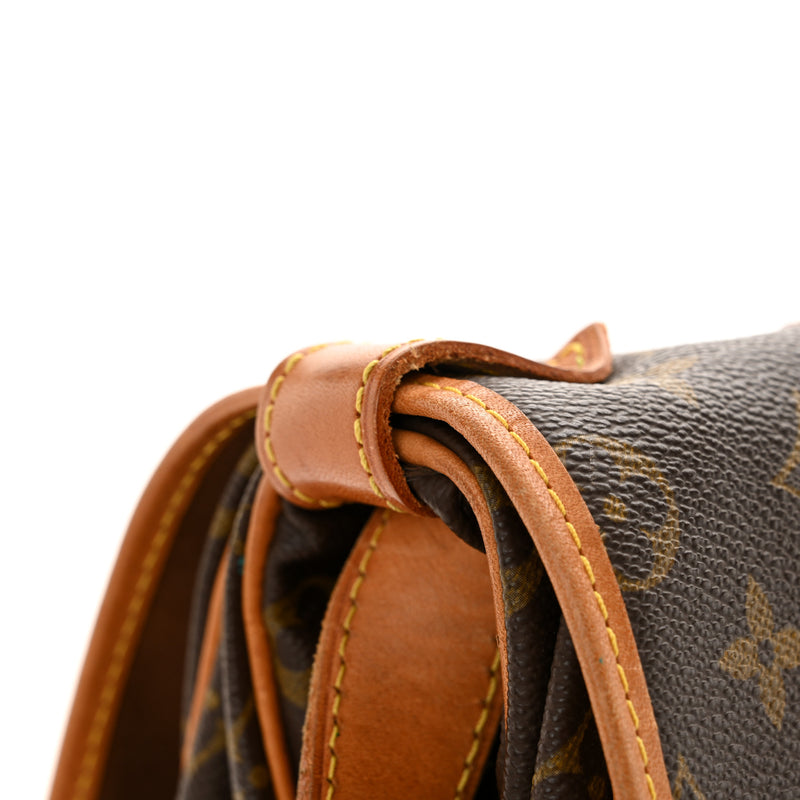 Louis Vuitton Saumur 43